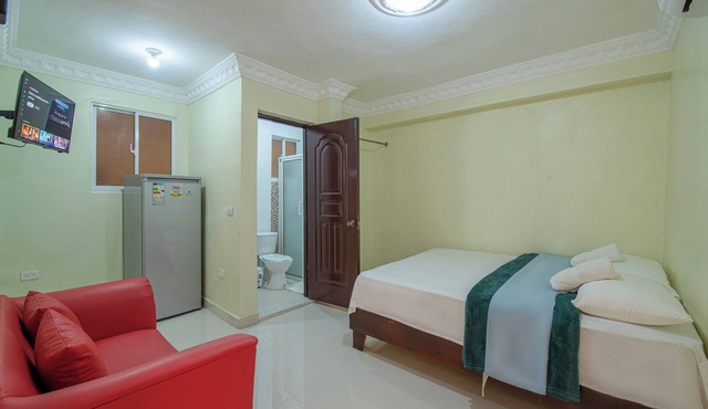 Single Room with Queen Bed Near SDQ Airport Fast Wi-Fi