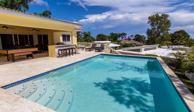 Spacious 5-bedroom villa with private garden&pool in luxury gated residence