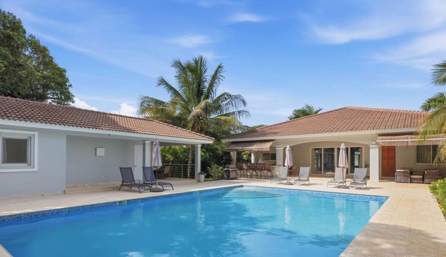 Stunning 6BR Villa with private pool in Sosúa