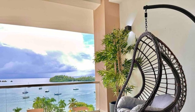 Upscale 2 Bdrm 2 Bath Penthouse with Spectacular Bay View, King Beds, Pool, Gym... in Samaná