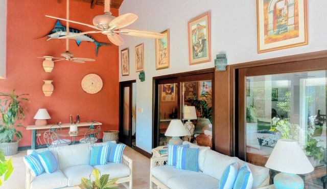 Villa Arte Tropical Casa de Campo LR in La Romana