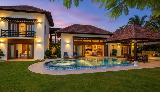 Villa CapCana: 5-Bedroom Villa with Pool, Jacuzzi, Beach, and Golf in Punta Cana