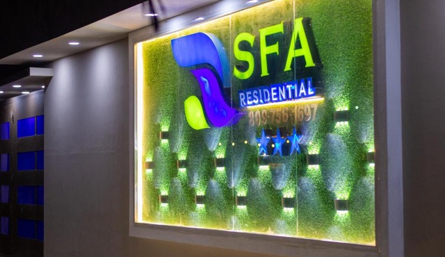 Villa Elegante y Familiar en Pedernales, Cerca de la Playa del pueblo, Residencial SFA in Pedernales