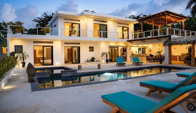 VILLA HOLISTIKA: Ocean view, private pool, 6 bedrooms, El Portillo, Las Terrenas in Las Terrenas