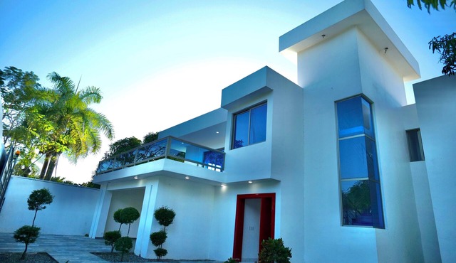 Villa Pravda Guerra 4BR 6BDS 12PAX