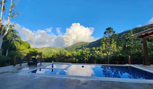Whole Villa — 6 suites, private pool, sleeps 16 in Jarabacoa