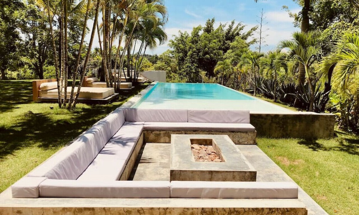 Los Brazos House | Infinity Pool Modern Luxury Mansion 80 acre Retreat