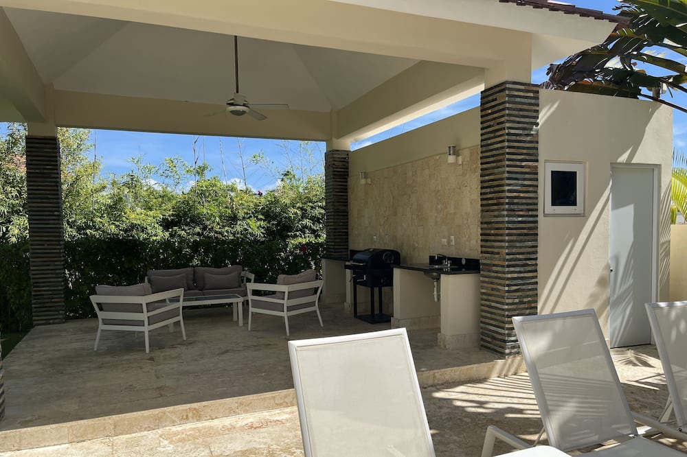 Costambar Villa | Romantic Caribbean villa just minutes from the beach