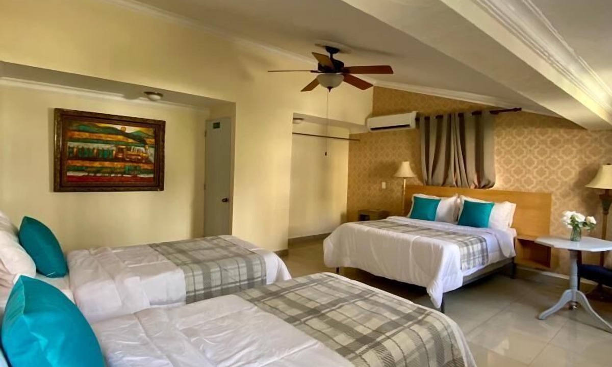 Santo Domingo Hostel | BOTANIC GARDEN HOSTAL
