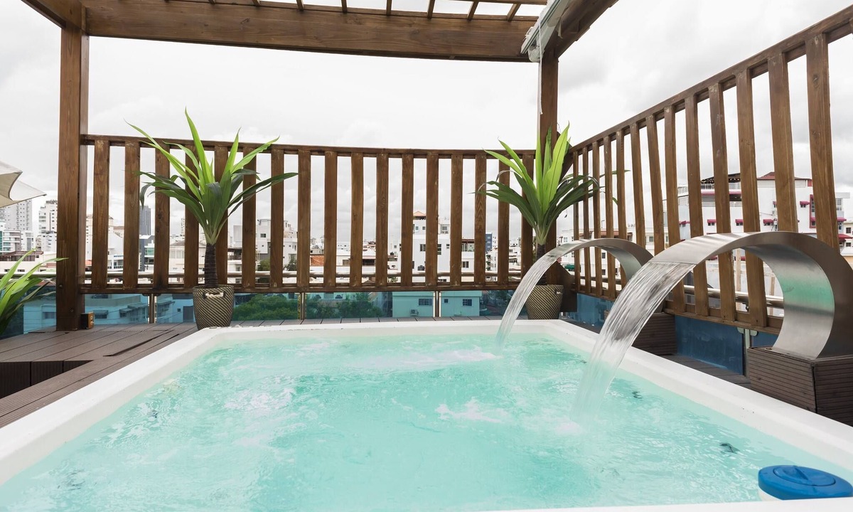 Santo Domingo Apartment | 8BR Penthouse Jacuzzi, Pool Table & Terrace