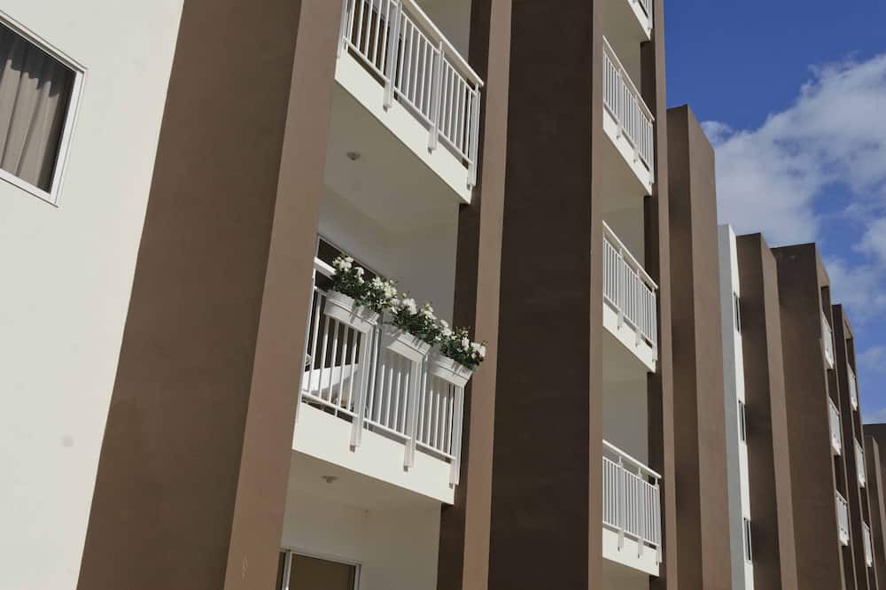 Santo Domingo Este Condo | Comfortable 3 bedroom Apartment /parking/ wifi