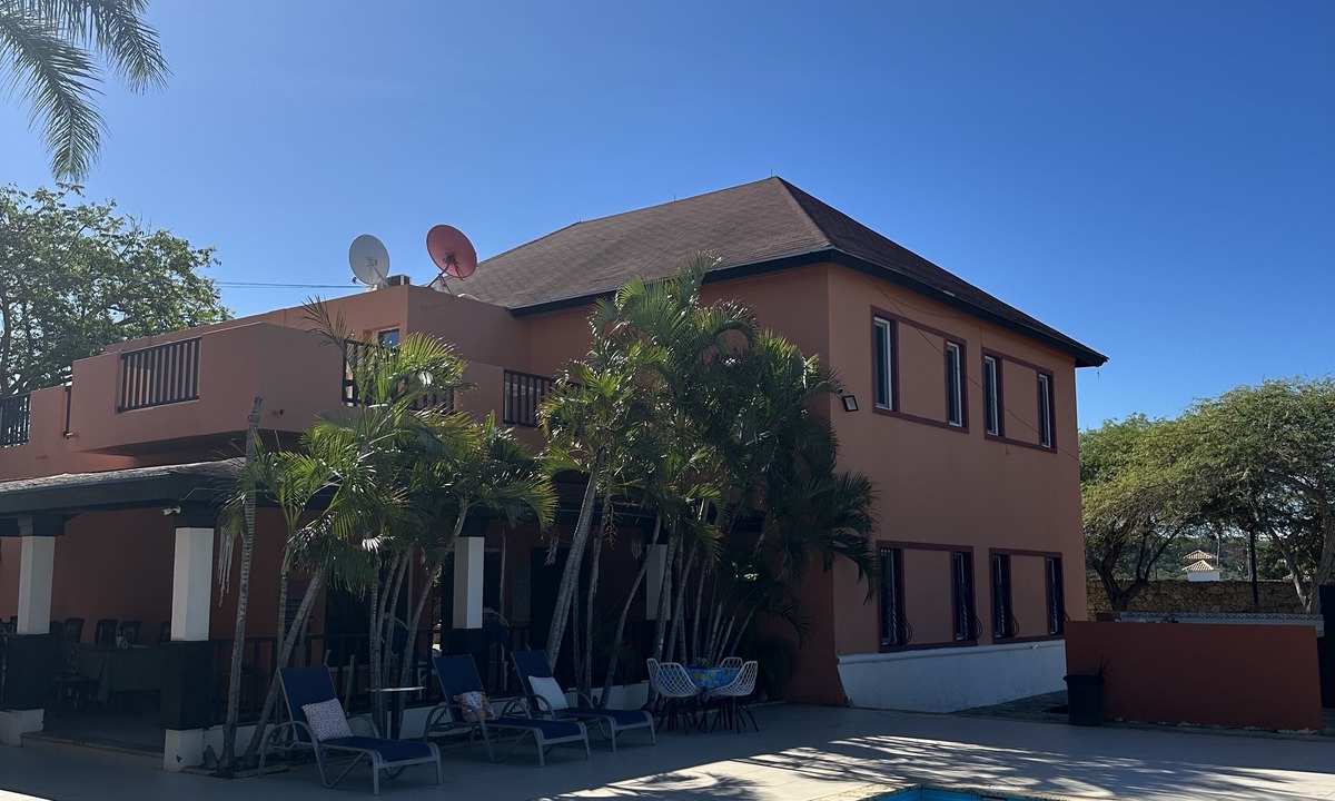 Centro Hotel | Sunset Village
