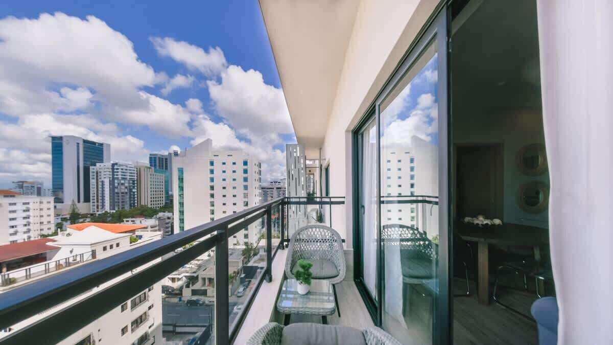 Downtown Santo Domingo Apartment | Regatta Living Prime Location, Pool and gym