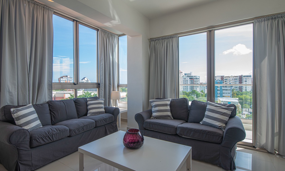 La Julia Apartment | Brilliant Harmony Apt 7th FLR Pool*Gym in La Julia