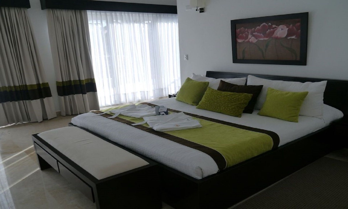 Los Brazos House | LHVC -Chairman's Circle 5 Bed Villa - LOWEST ALL INCLUSIVE - VIP Gold Bands