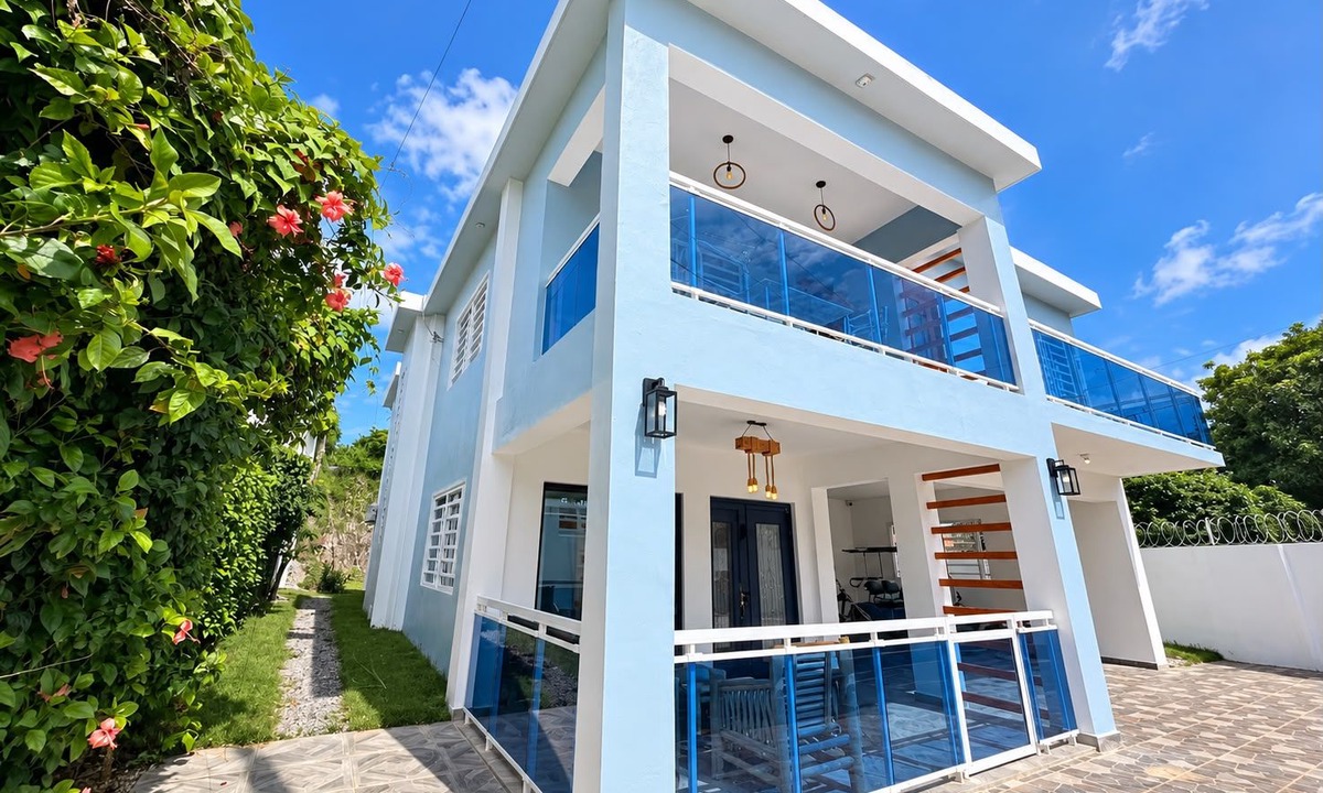 Las Galeras Villa | Villa Kayana - Sleeps 14, 5 minutes from the beach
