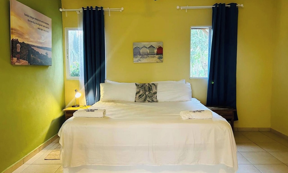 Yaque Arriba Bed & Breakfast | Villas Del Lago Resort – Family Suite | Upper Floor