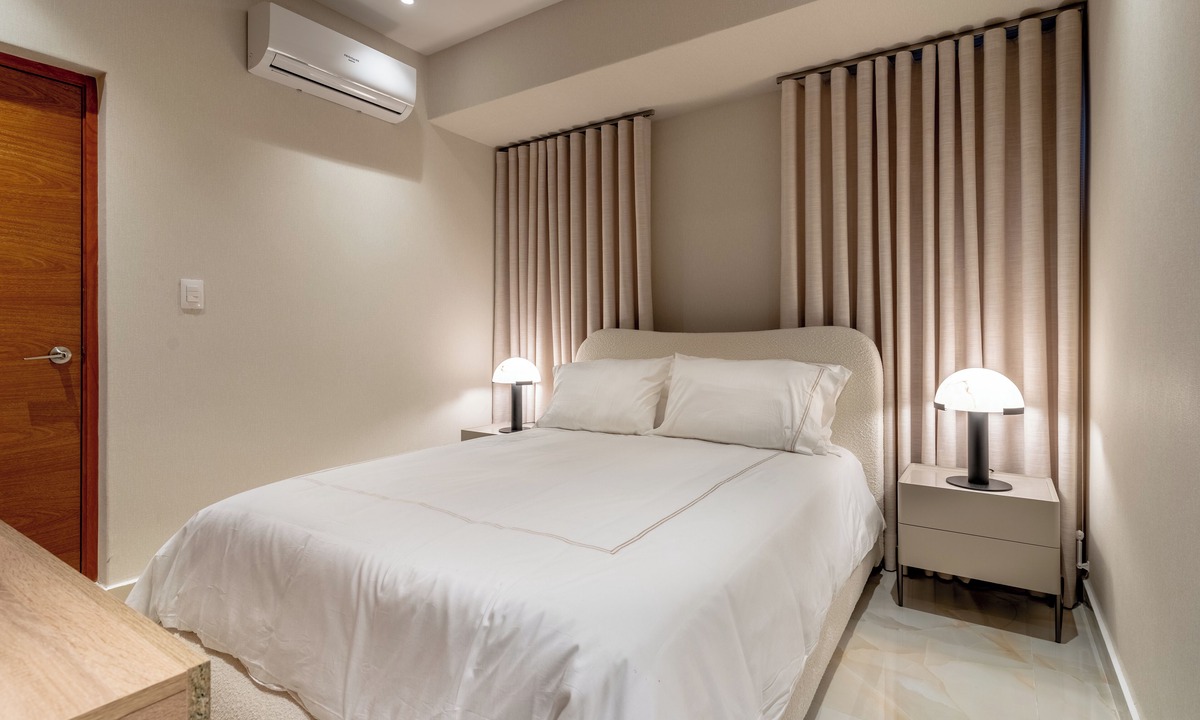 La Arboleda Condo | Luxury Downtown Stay ~ 11th FL ~ Jacuzzi, Gym, City Views @Naco