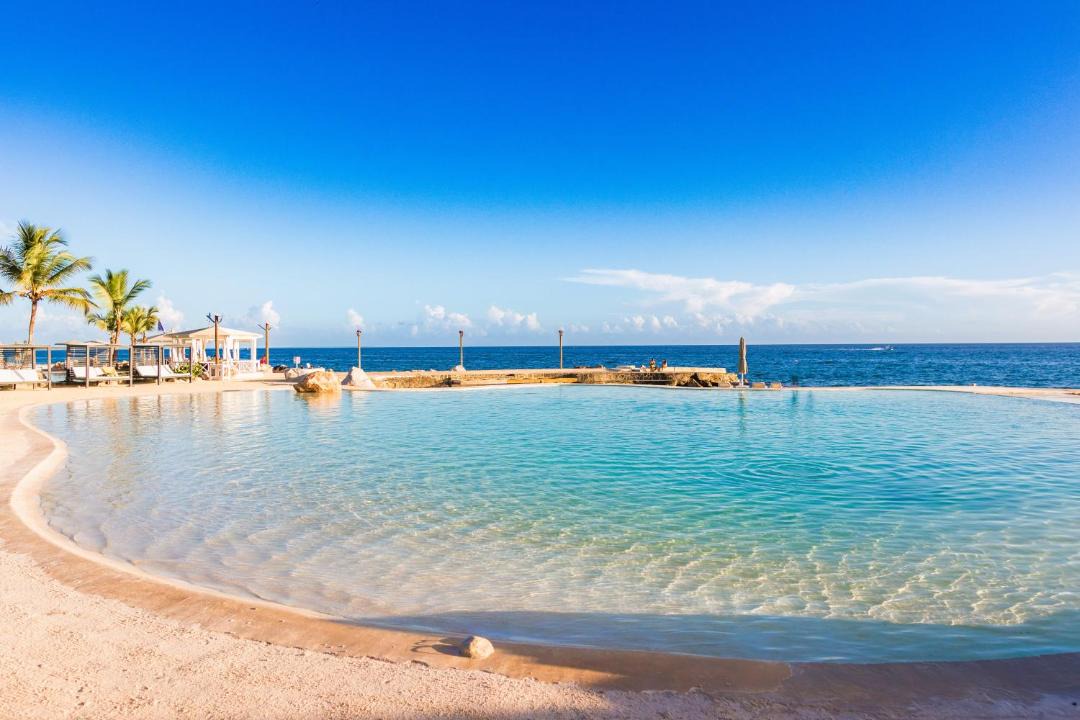 Dominicus Apartment | A pasos del mar, con piscinas infinitas, Wifi de alta velocidad