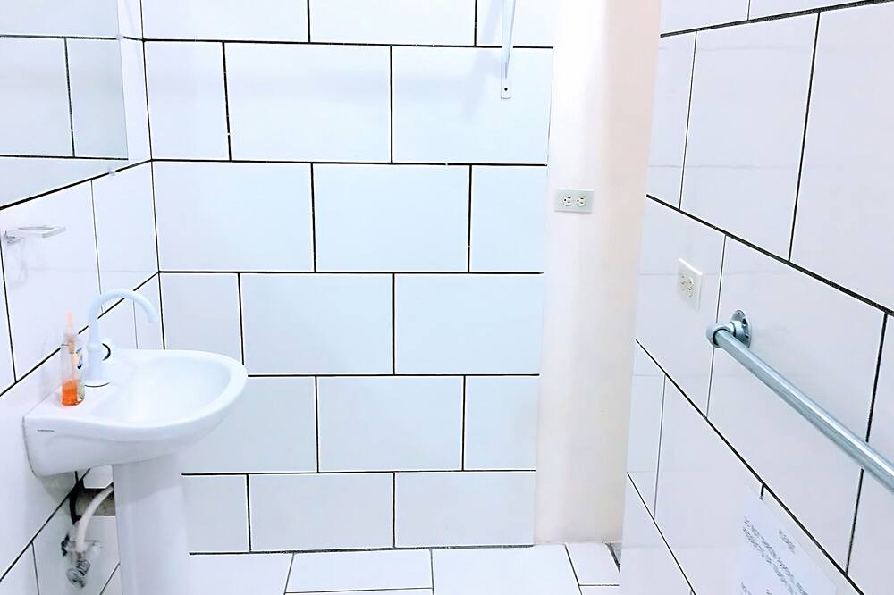 Photo of Bathroom in Alma Rosa