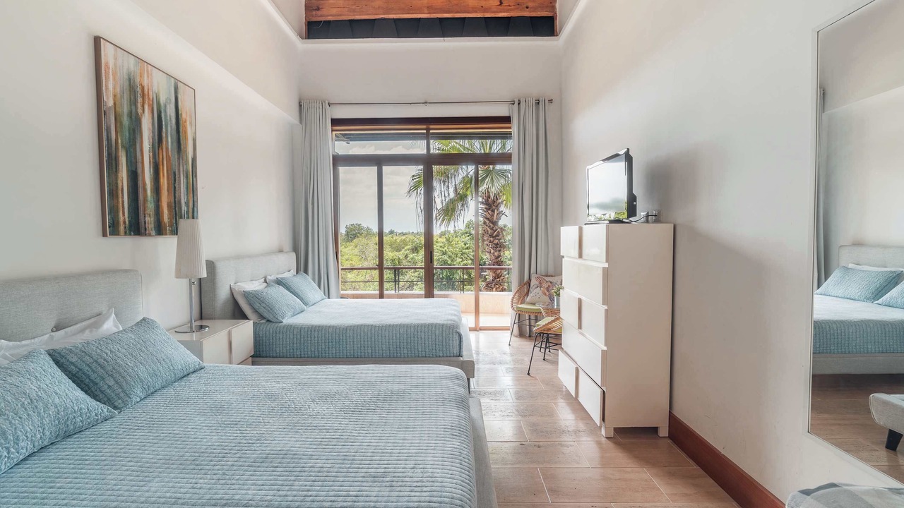 Photo of Bedroom in Los Altos