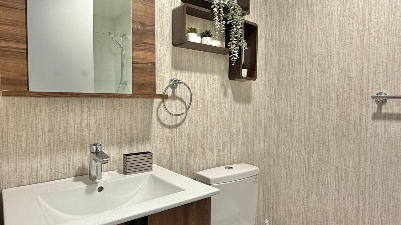 Photo of Bathroom in Yolanda Morales