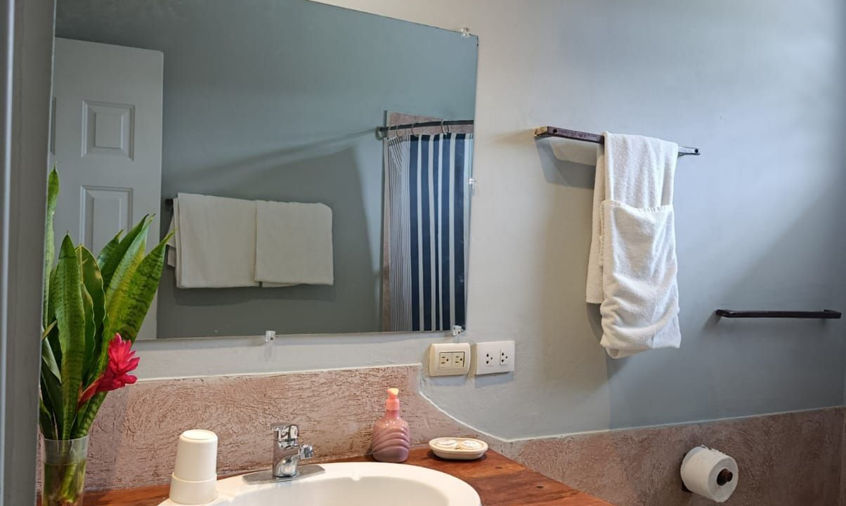 Photo of Bathroom in El Callejon