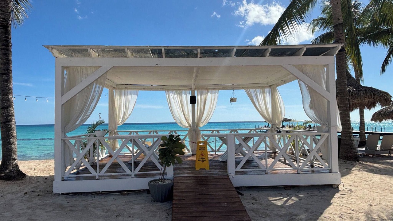 Photo of Others in Dominicus