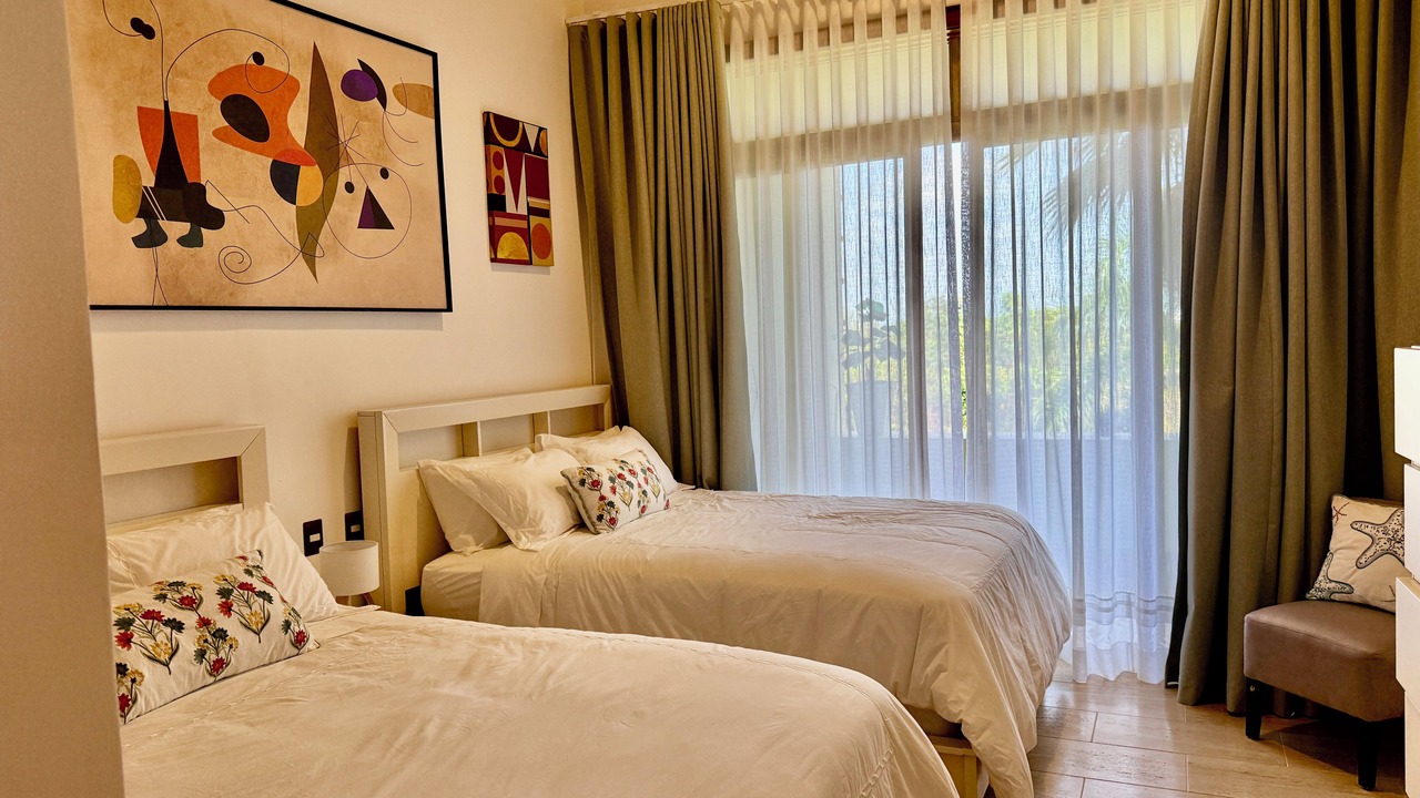 Photo of Bedroom in Los Altos