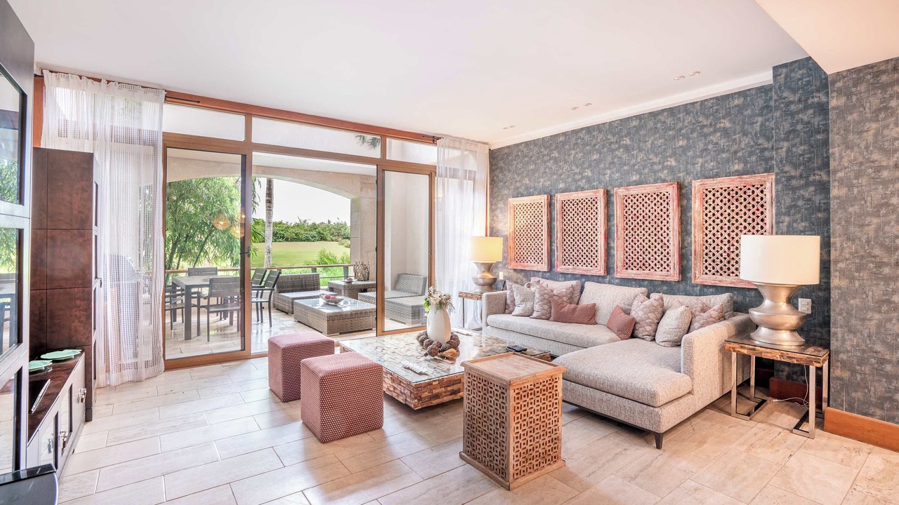 Photo of Livingroom in Los Altos