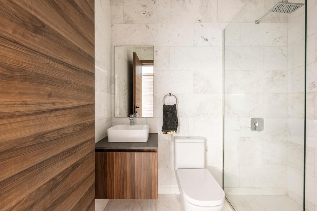 Photo of Bathroom in Yolanda Morales