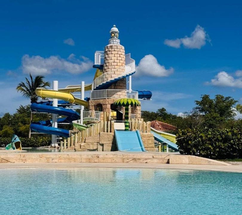 Photo of Others in Dominicus