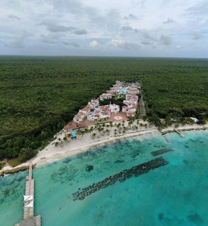 Photo of Others in Dominicus