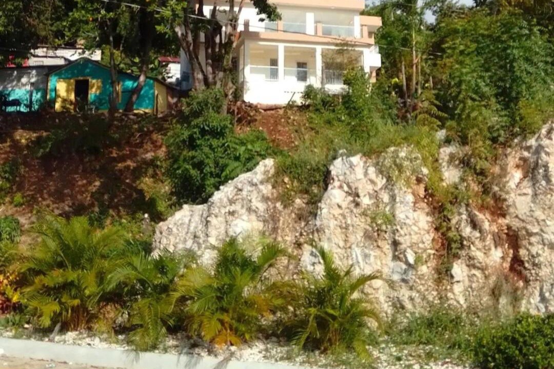 Photo of Others in Paraiso