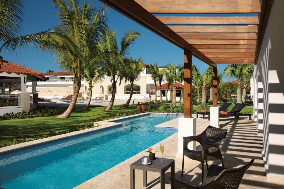 Photo of Others in Dominicus
