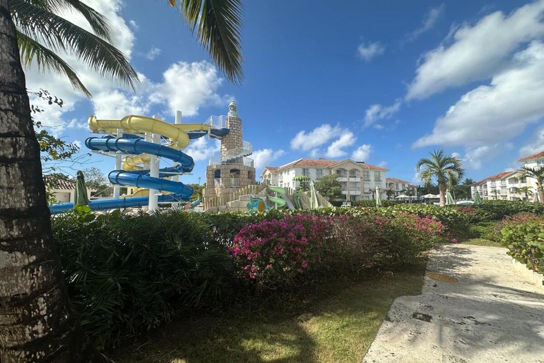 Photo of Others in Dominicus