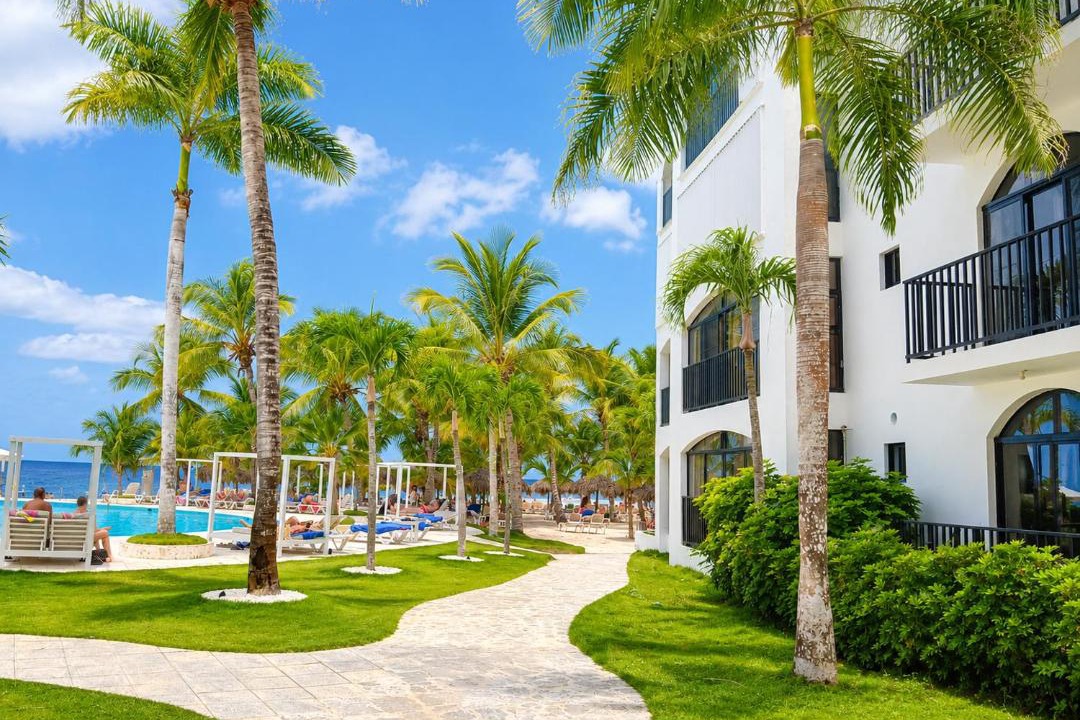 Photo of Others in Dominicus
