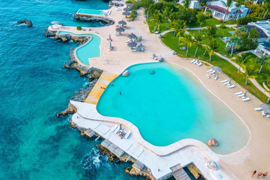 Photo of Others in Dominicus