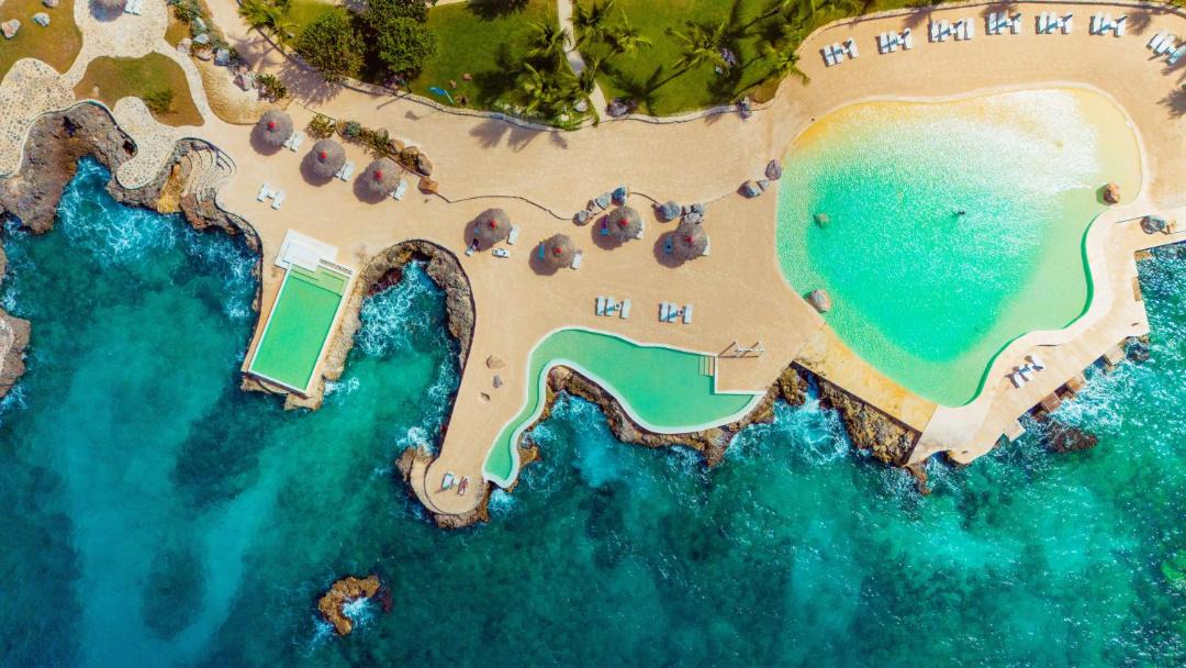 Photo of Others in Dominicus