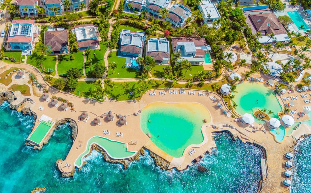 Photo of Others in Dominicus