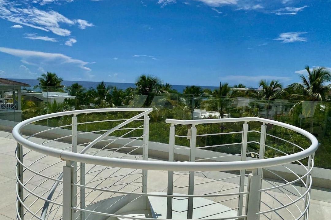 Photo of Others in Dominicus
