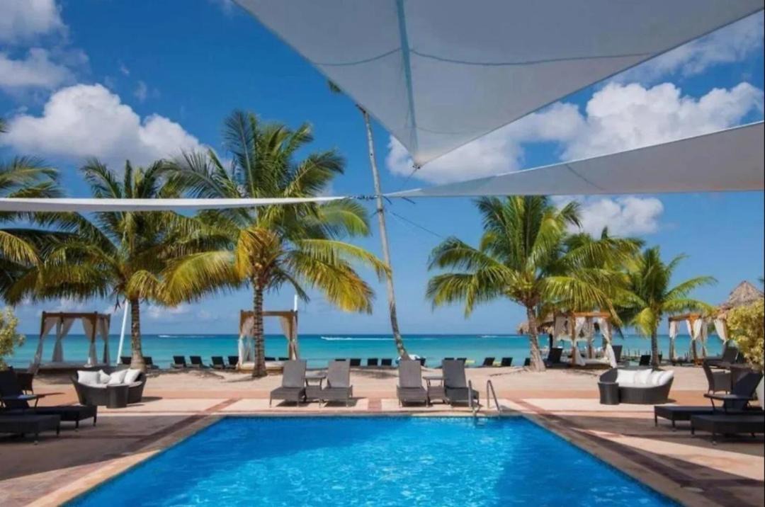 Photo of Others in Dominicus