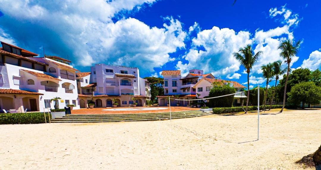 Photo of Others in Dominicus