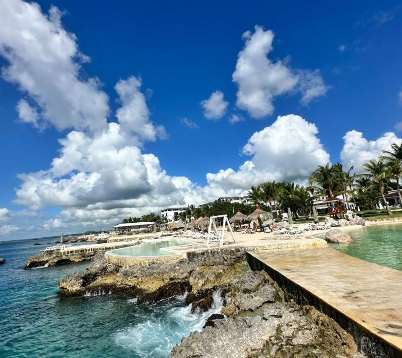 Photo of Others in Dominicus