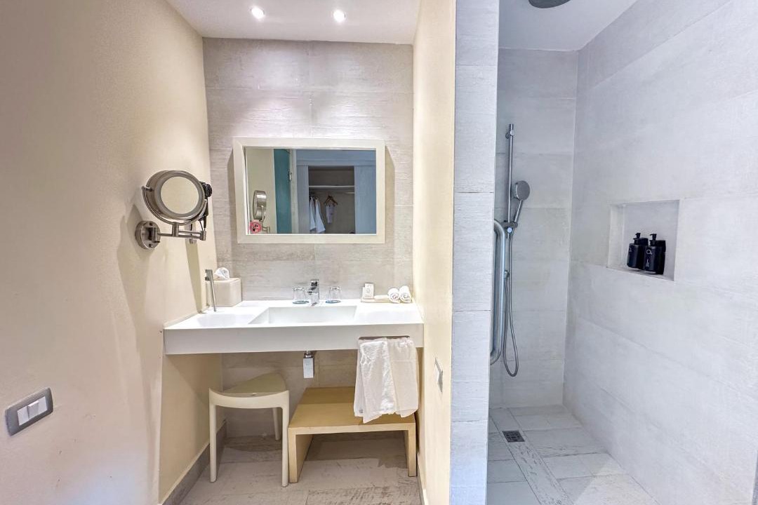 Photo of Others in Dominicus