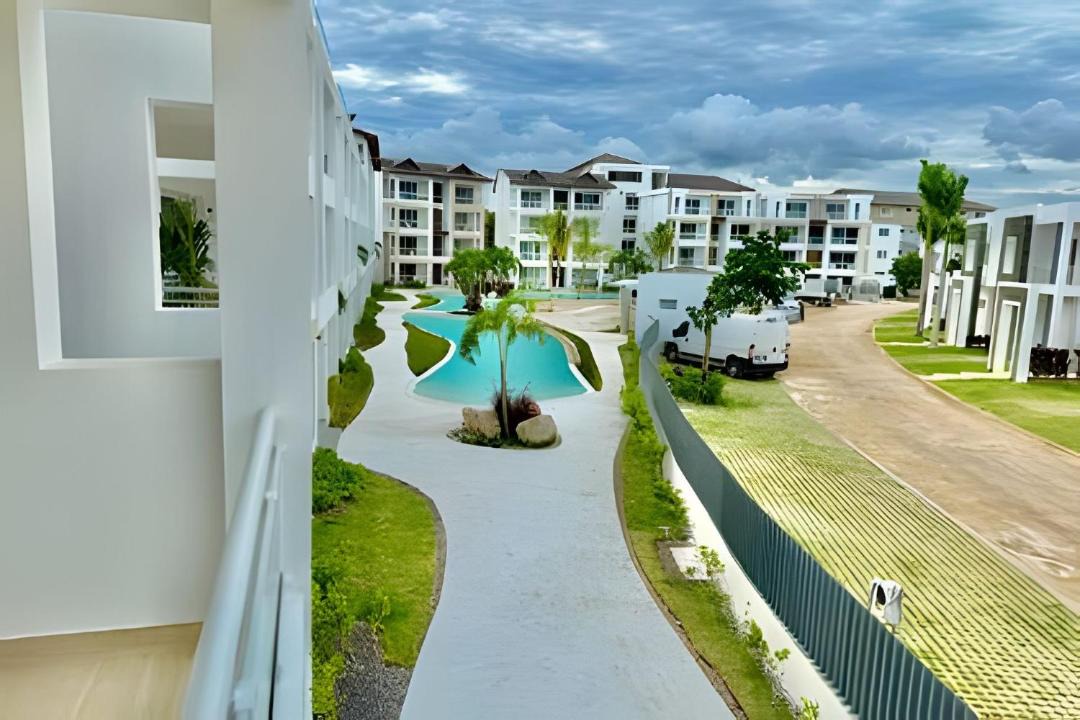 Photo of Others in Dominicus