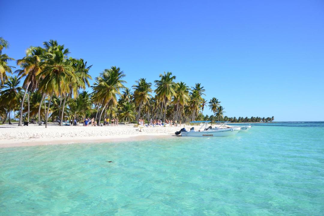 Photo of Others in Dominicus