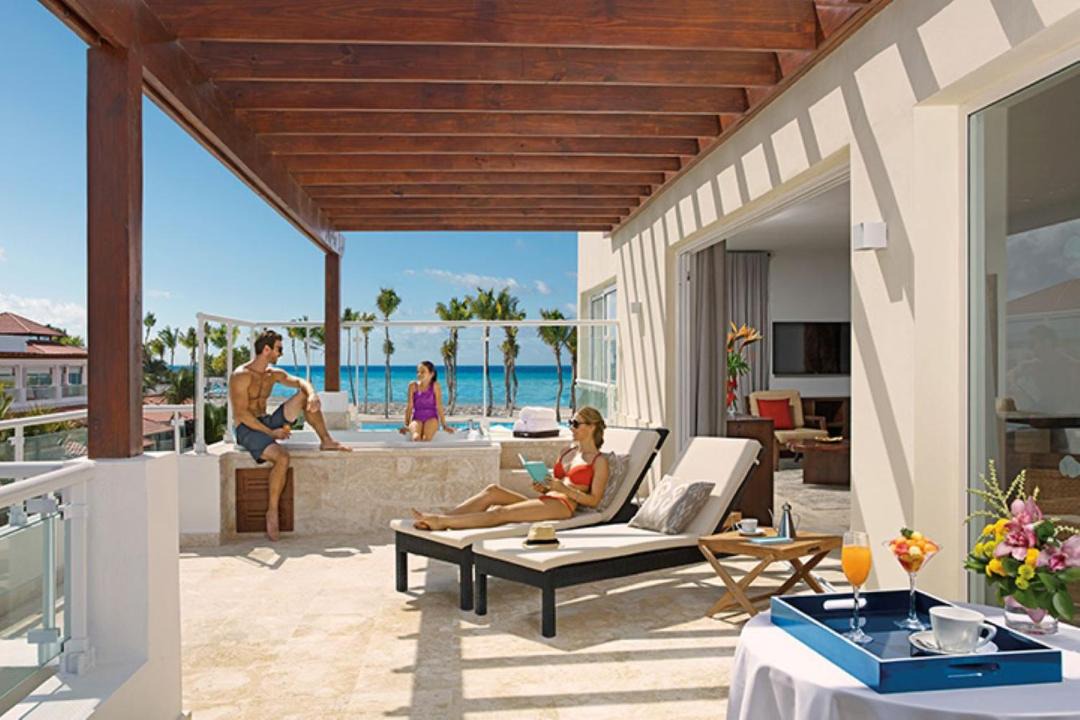 Photo of Others in Dominicus