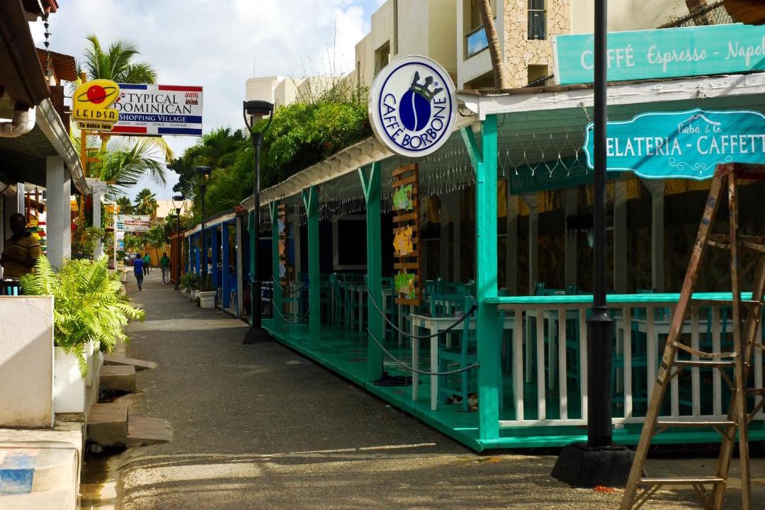 Photo of Others in Dominicus