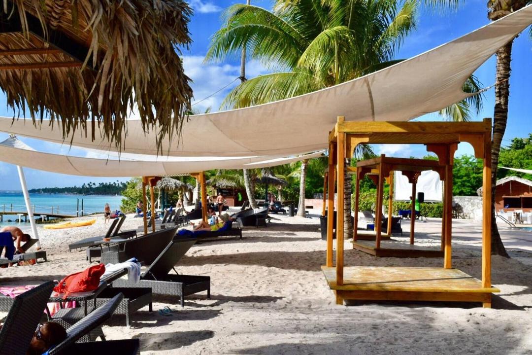 Photo of Others in Dominicus